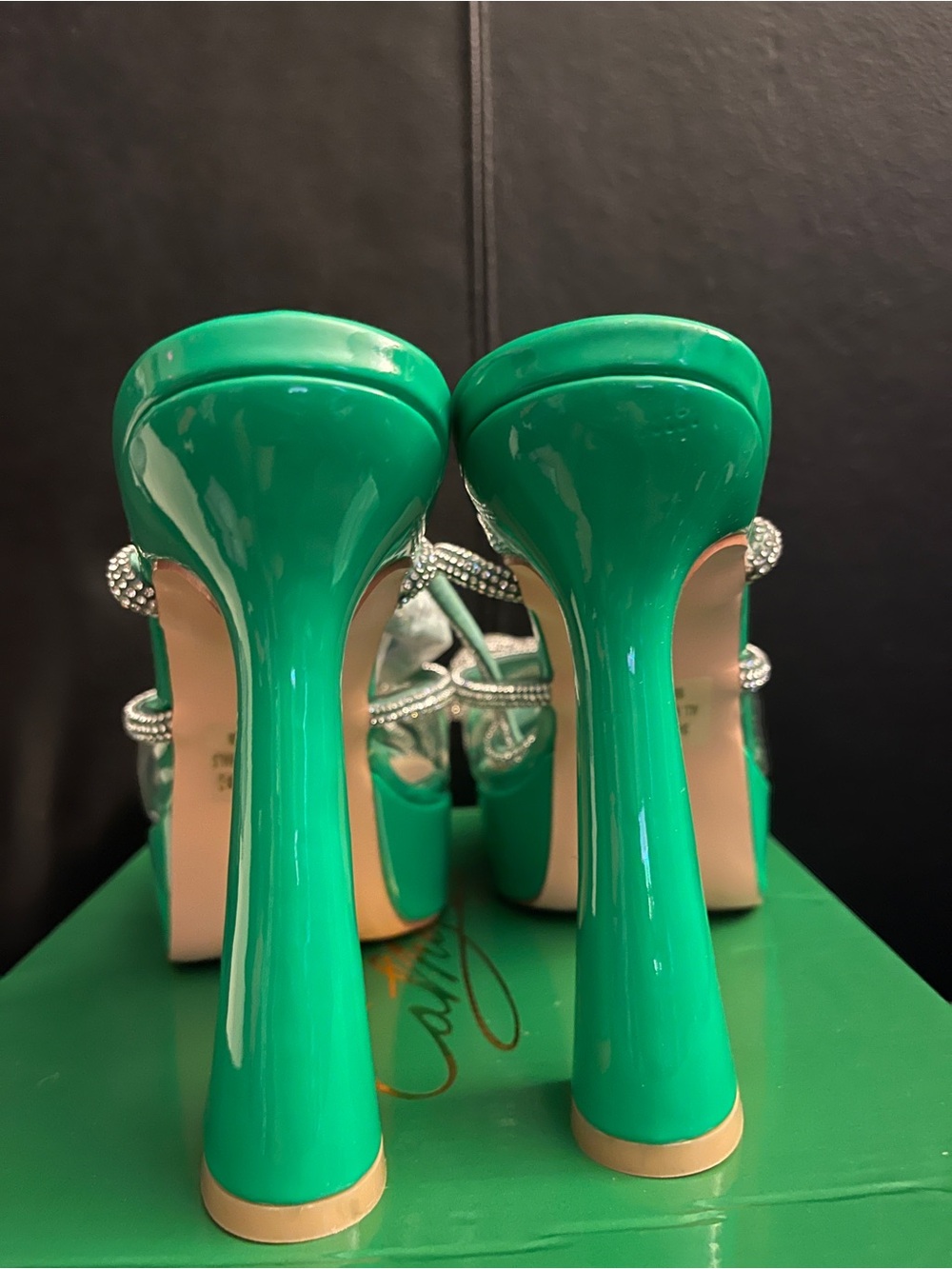 Cathy Din Ddk Shauna Crystal Bow Patent Women's Platform Heels Sz 8.5 — image 6 of 8